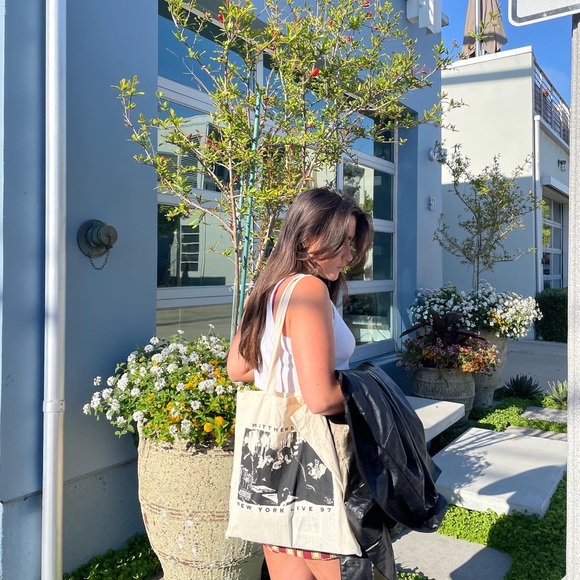 Meet your Posher, Sarah - Picture 2 of 10